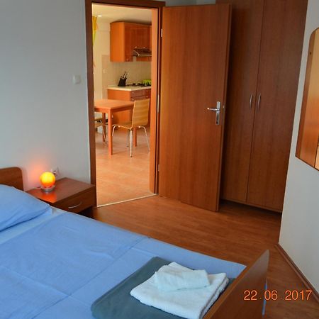 Apartments And Rooms By The Sea Jakisnica, Pag - 4160 Lun  Esterno foto
